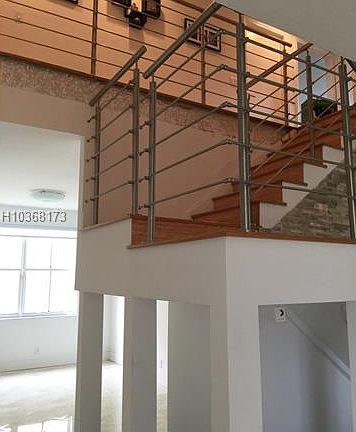 5th image of 1724 Aspen Ln #0