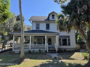225 Lake George Rd, Seville, FL 32190