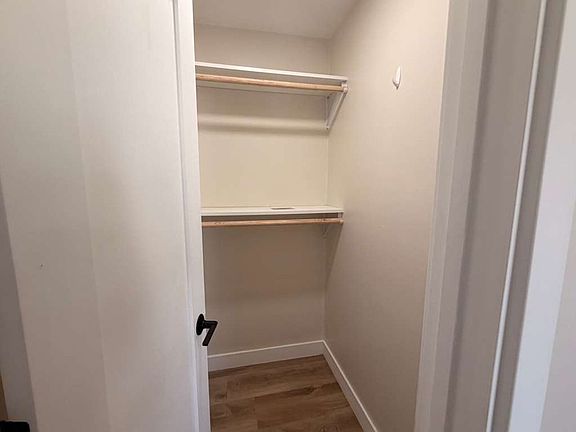 4th image of 1830-36 Newton Ave #1832