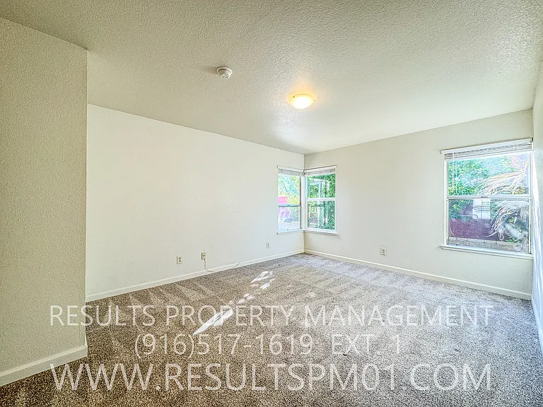 3546 Willard Way — Photo 21