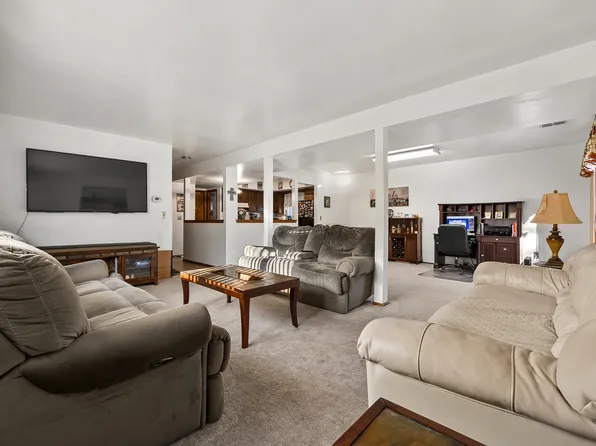 211 Woehrle Avenue image 22 of 37