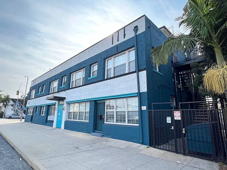 701 Linden Ave — Photo 10