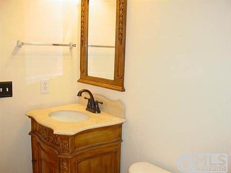 4th image of 2229 Eagle Mountain Dr