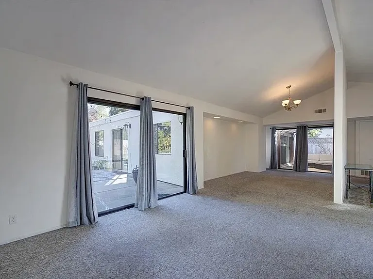 1397 Cavalier Ln — Photo 6