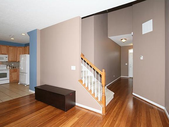 3rd image of 6053 Marsh Cir