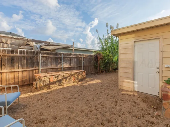 6925 Hurst St, Amarillo, TX 79109