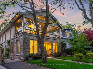4 Neville Park Blvd, Toronto, ON M4E3P6