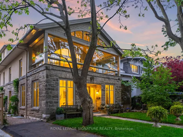 4 Neville Park Blvd, Toronto, ON M4E 3P6