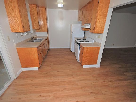 4th image of 2186 Carlmont Dr APT 3
