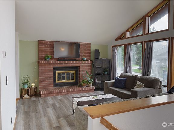 3rd image of 9210 S 239th Street
