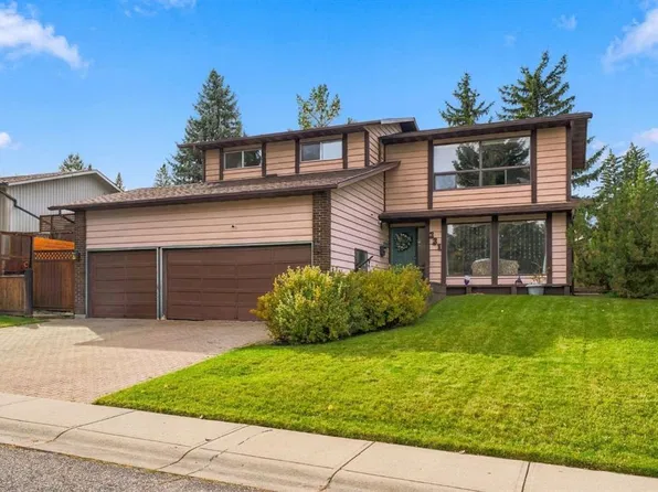 331 E Oakfern Cres SW, Calgary, AB T2V 4T3