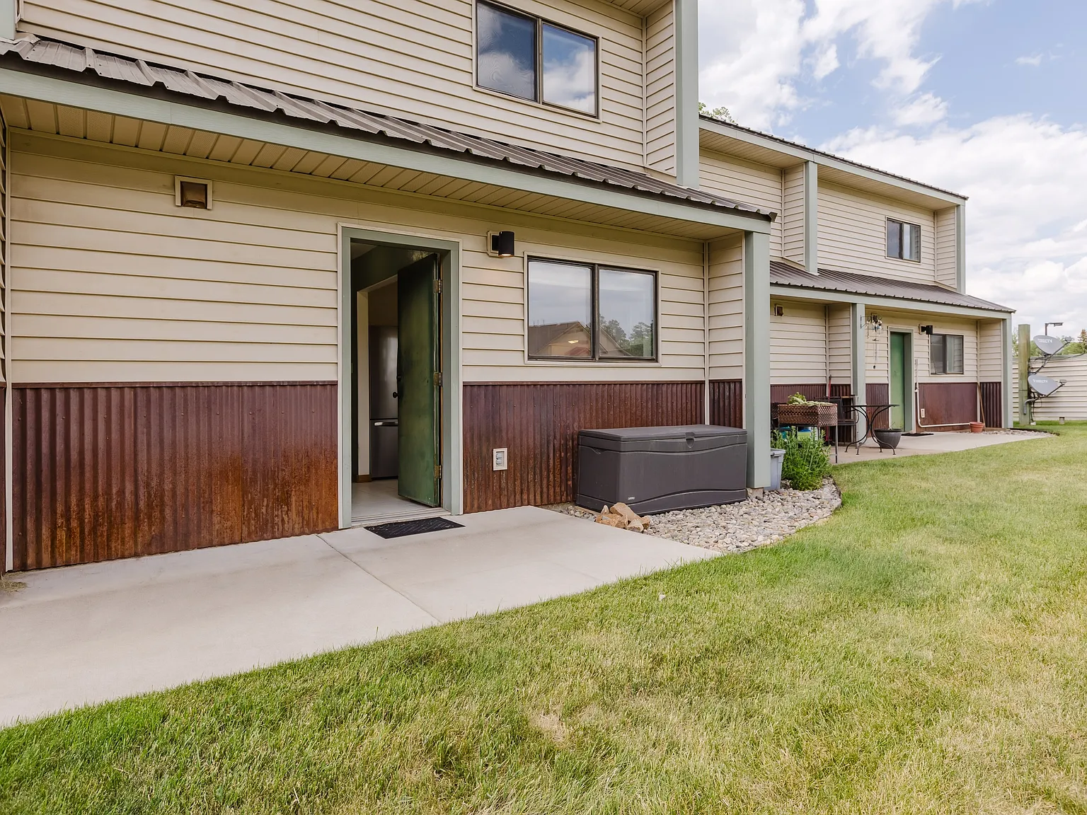 284 Talisman Dr — Photo 4