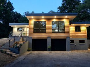 827 Hillaire Rd, Lancaster, PA 17601