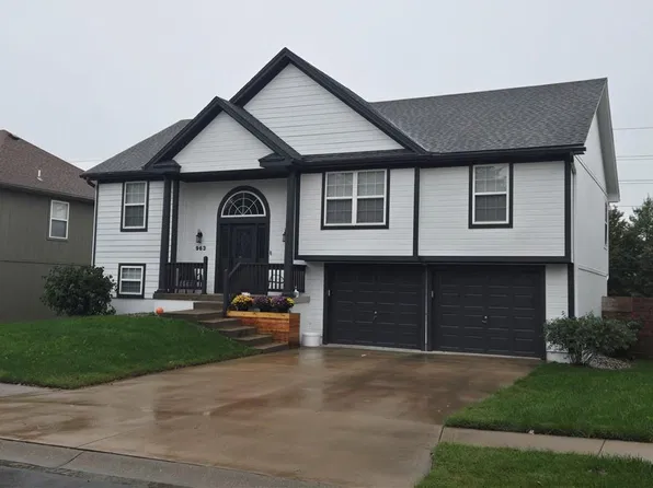 963 NW Dogwood Dr, Grain Valley, MO 64029