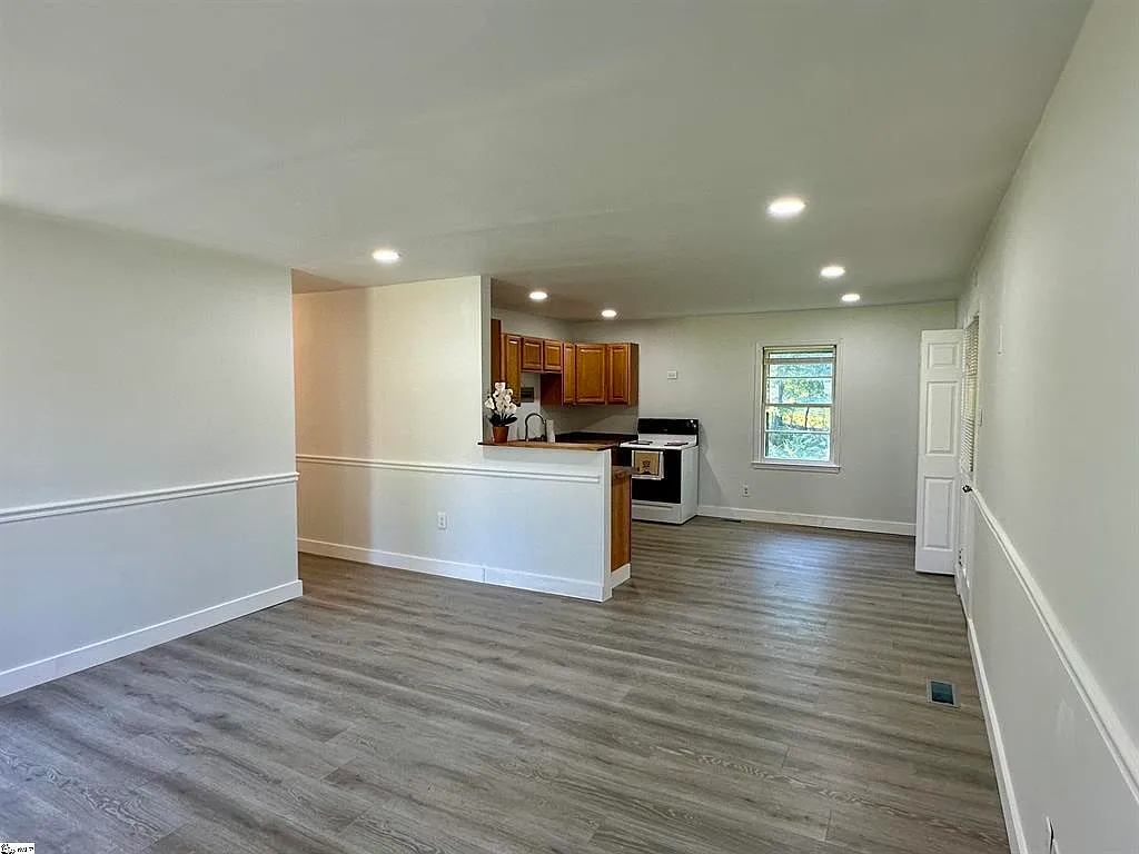 114 Tranquility Rd — Photo 4