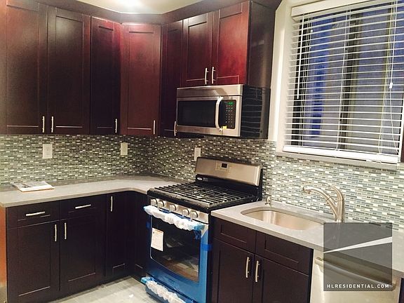 2nd image of 3094 44th St APT 2R