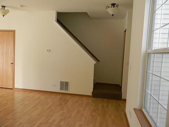 2nd image of 1542 Sauganash Ct