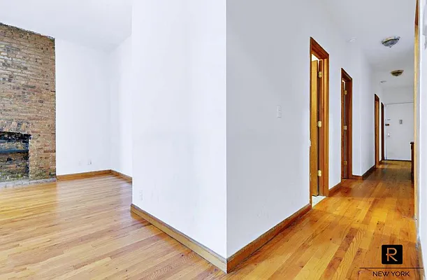 Rented by R New York | media 23