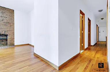 Rented by R New York