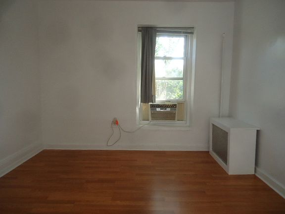 3rd image of 222 Carlton Ave APT 7