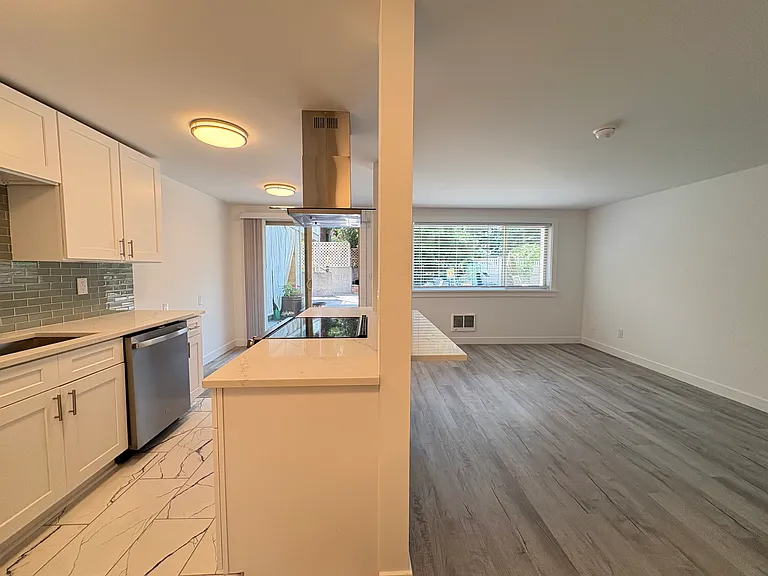 2345 Minor Ave E #3 — Photo 4