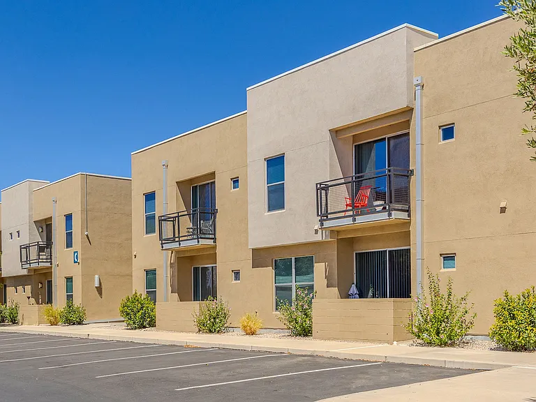 ABQ Uptown Apartments — Photo 16