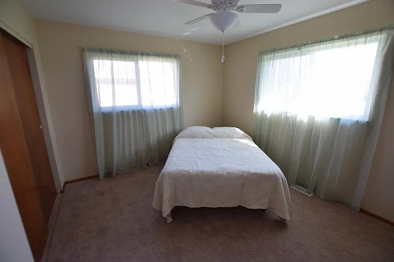 Thumbnail 12