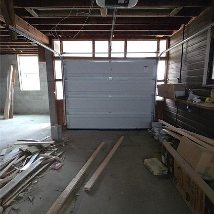 3rd image of 225 Jacquette St