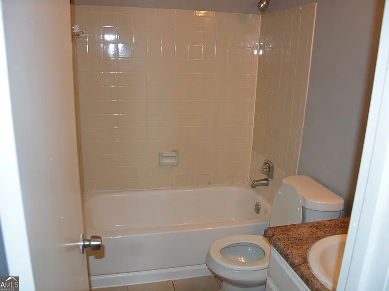 4952 Isle Royal Ct — Photo 11