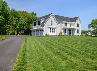1 Holly Ln, Newtown, CT 06482