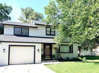435 W 19th St, Fremont, NE 68025