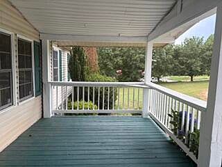 3rd image of 5140 Stewartsville Rd