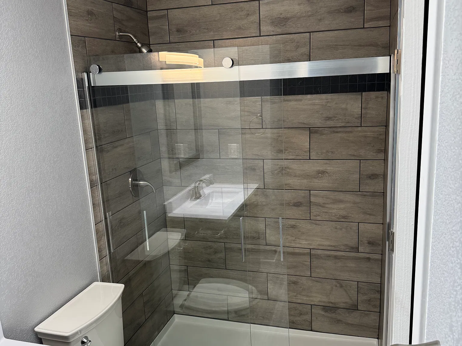 2 bed, $1,400 — Photo 3