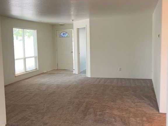 5th image of 3852-3854 Arrowhead Dr #3852
