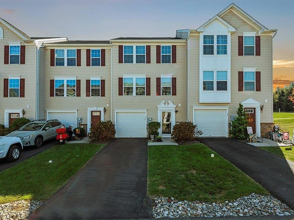 1st image of 17 Gold Rose Ln
