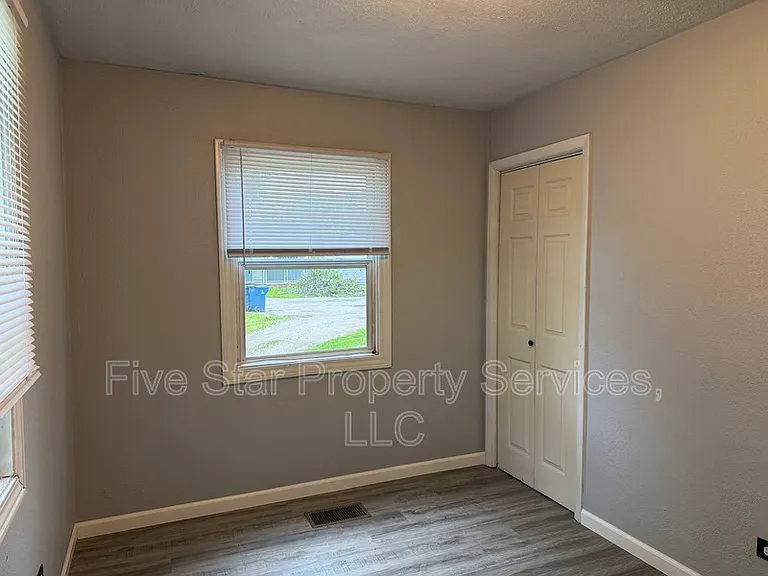 12 Douglas Ct — Photo 24