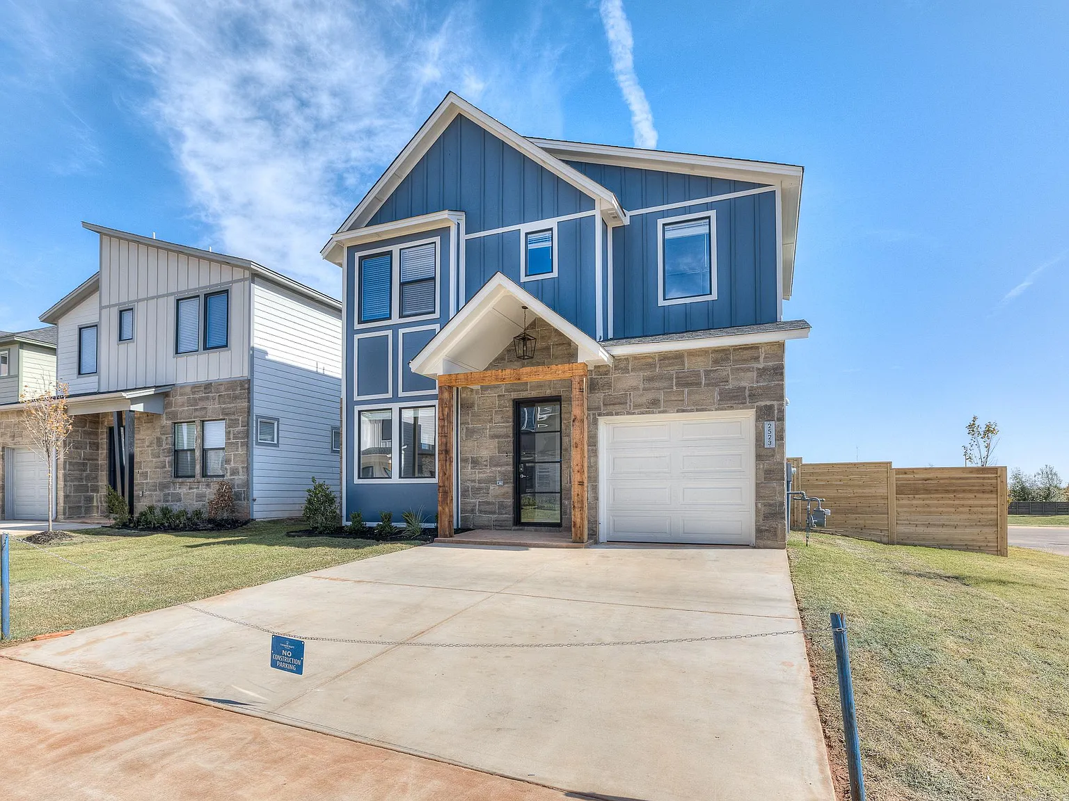 3 bed, 2.5 bath, 1328 sqft, $2,450 — Photo 1
