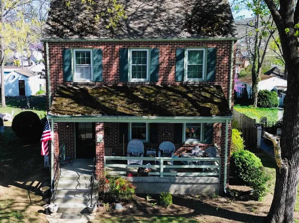 636 Pine Ave, Waynesboro, VA 22980