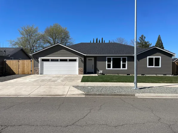 2963 Stonebrook Dr, Medford, OR 97504