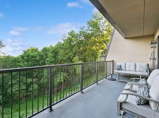 8121 34th Ave S UNIT 102, Bloomington, MN 55425