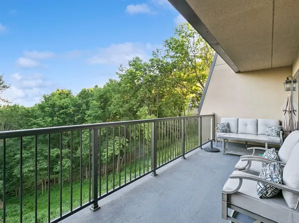 8121 34th Ave S Unit 102, Bloomington, MN 55425