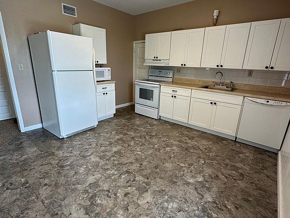 3rd image of 311 Foster Cv APT 205