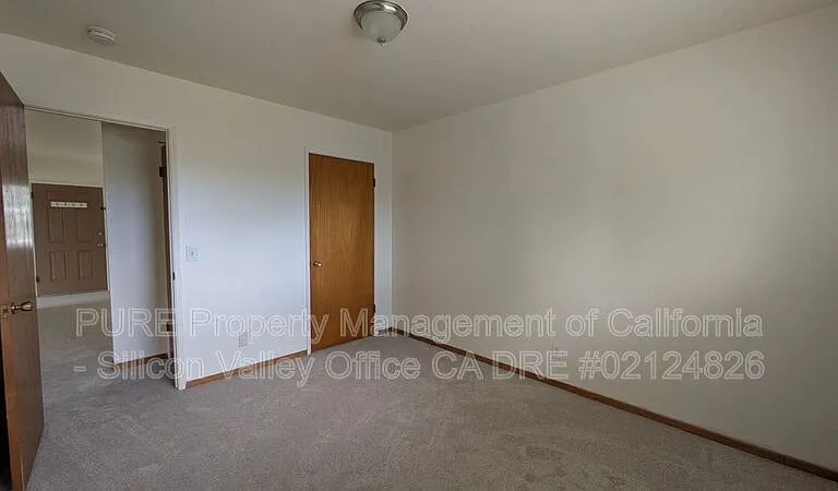 508 Caledonia St #4 — Photo 11