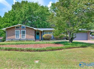 2013 Weatherly Rd SE, Huntsville, AL 35803