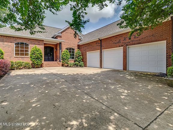 4th image of 102 Brighton Ln