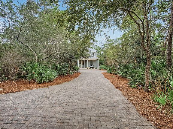 2nd image of 111 Hammock Ln