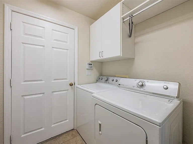 1827 Hammocks Ave #1827 — Photo 26