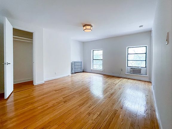 4th image of 323 1st Ave APT 4F