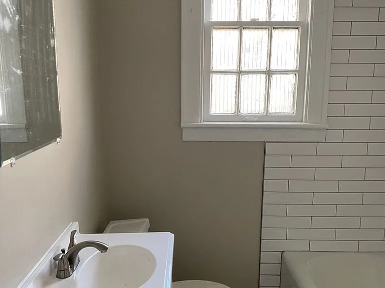 2378 Neil Ave — Photo 12