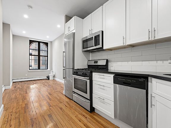 2nd image of 302 W 112th St #A1